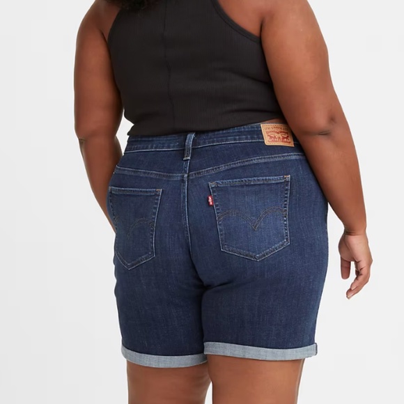 Levi’s plus size sculpt classic jean shorts. NWT. Retail‎ 45 - Picture 2 of 10